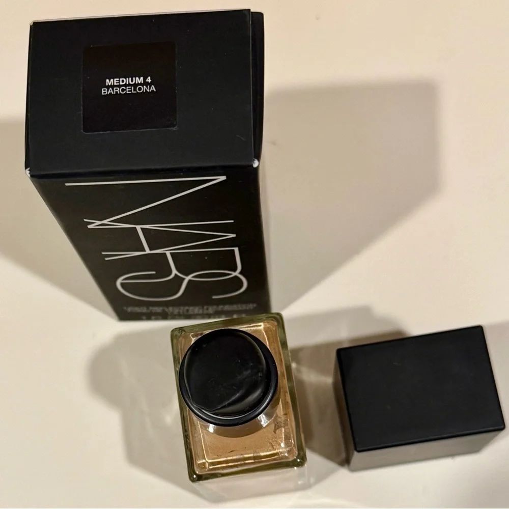 NARS Barcelona Light Reflecting Skin Improving Medium Coverage Foundation